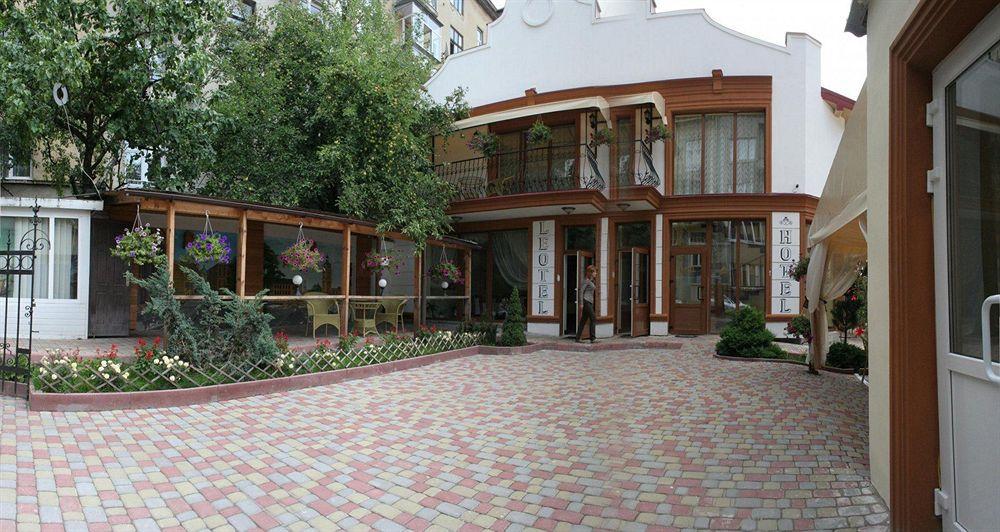 Hotel Leotel Lwów Zewnętrze zdjęcie