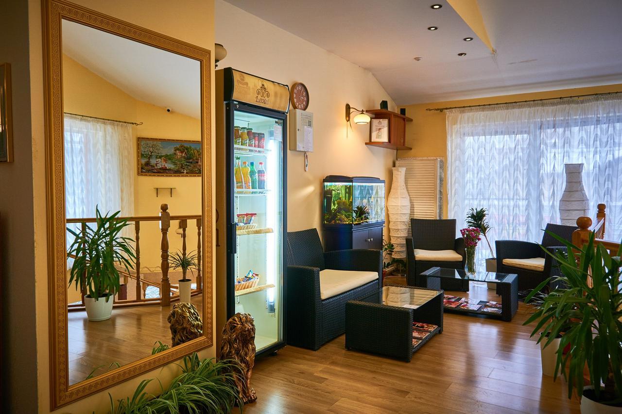 Hotel Leotel Lwów Zewnętrze zdjęcie