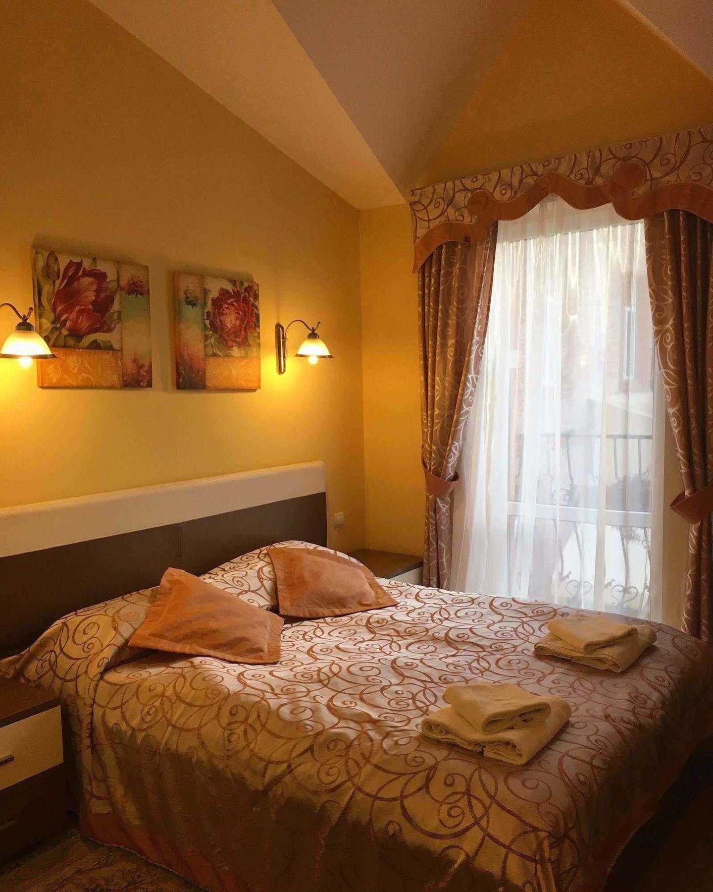Hotel Leotel Lwów Zewnętrze zdjęcie