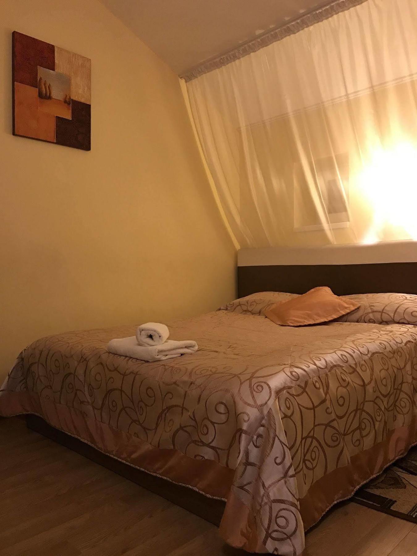 Hotel Leotel Lwów Zewnętrze zdjęcie